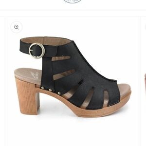 Dansko Demetra Suede peep-toe sandal 38 black